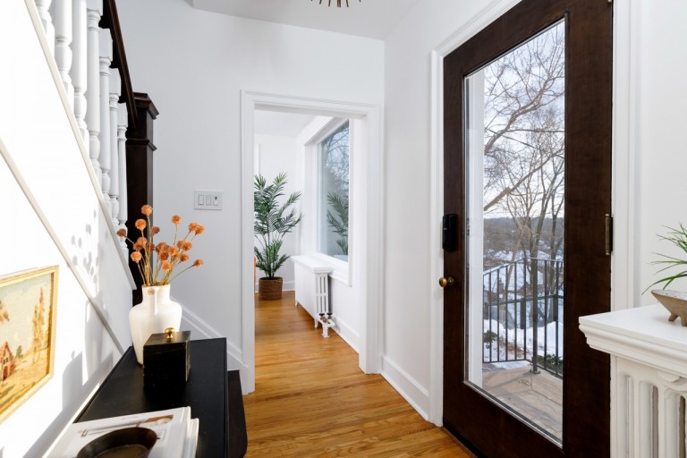 19 Halford Avenue, Toronto, Ontario, Canada photo 3