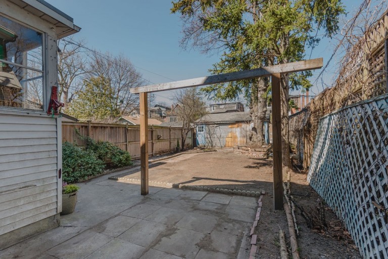 32 Radford Avenue, Toronto, Ontario, Canada photo 32