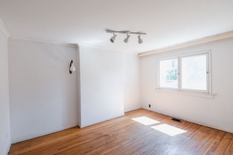 32 Radford Avenue, Toronto, Ontario, Canada photo 7