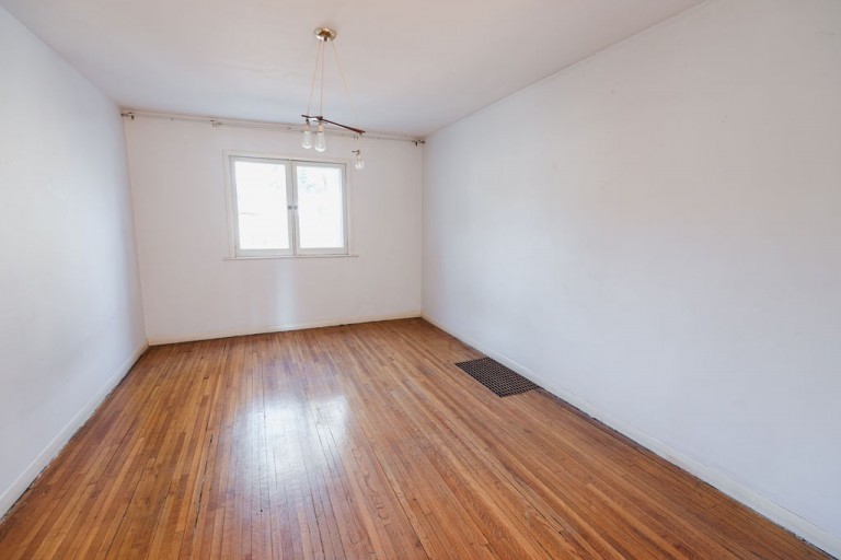 32 Radford Avenue, Toronto, Ontario, Canada photo 9