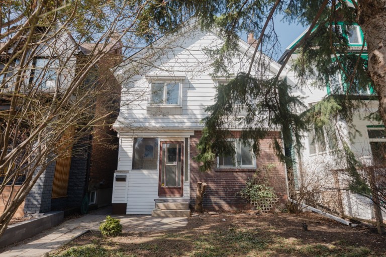 32 Radford Avenue, Toronto, Ontario, Canada photo 1