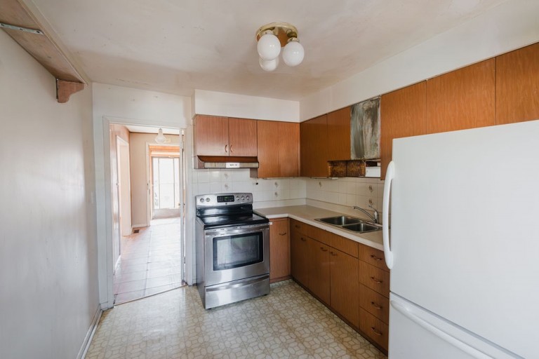 32 Radford Avenue, Toronto, Ontario, Canada photo 11