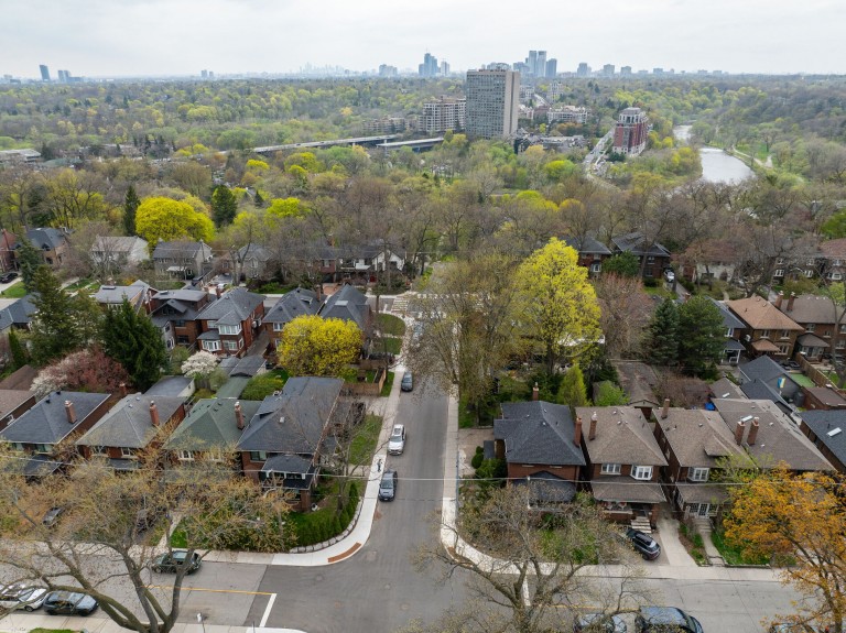 50 Weatherell Street, Toronto, Ontario, Canada photo 49