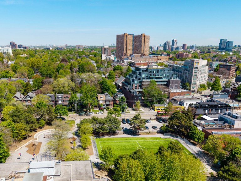 82 Howard Park Avenue, Toronto, Ontario, Canada photo 49