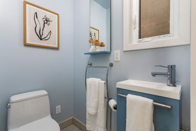 82 Howard Park Avenue, Toronto, Ontario, Canada photo 13