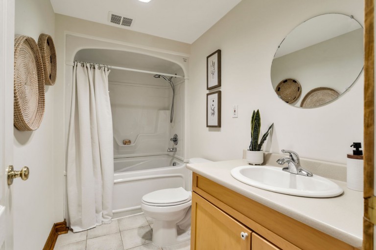 82 Howard Park Avenue, Toronto, Ontario, Canada photo 40