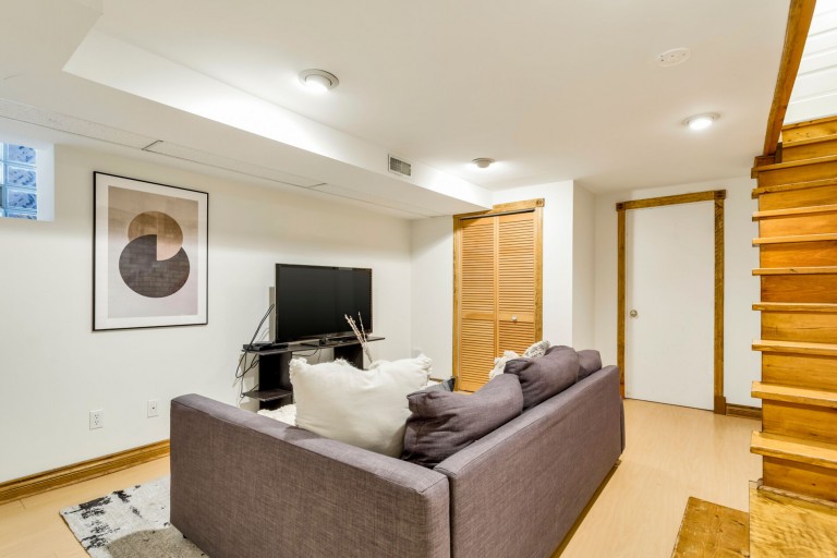 82 Howard Park Avenue, Toronto, Ontario, Canada photo 38