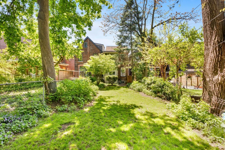 82 Howard Park Avenue, Toronto, Ontario, Canada photo 44