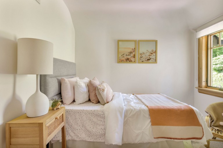 33 Halford Avenue, Toronto, Ontario, Canada photo 36