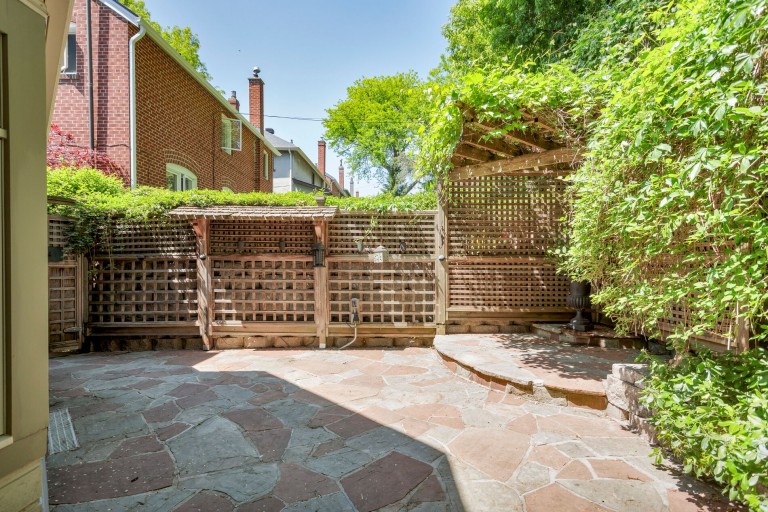 33 Halford Avenue, Toronto, Ontario, Canada photo 43