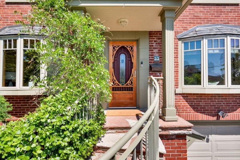 33 Halford Avenue, Toronto, Ontario, Canada photo 2