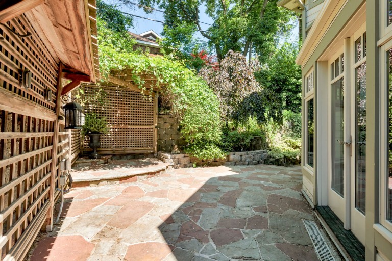 33 Halford Avenue, Toronto, Ontario, Canada photo 44