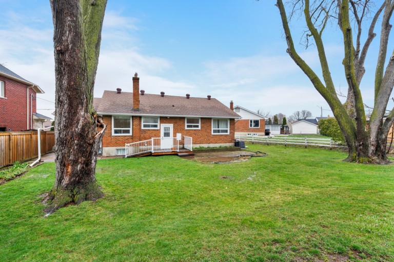 9 Camborne Avenue, Toronto, Ontario, Canada photo 41