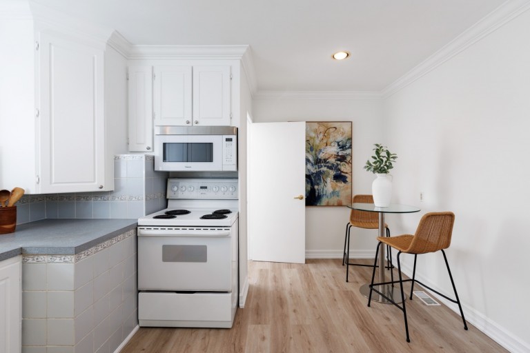 9 Camborne Avenue, Toronto, Ontario, Canada photo 17