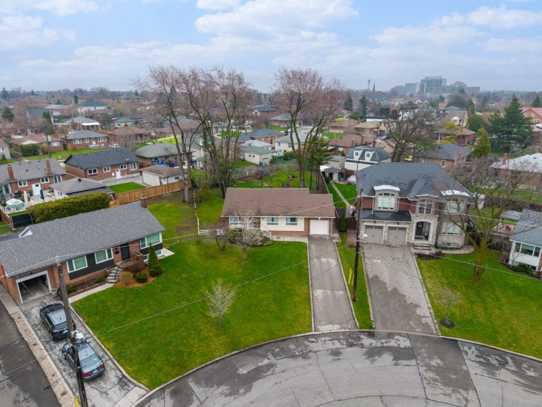 9 Camborne Avenue, Toronto, Ontario, Canada photo 48