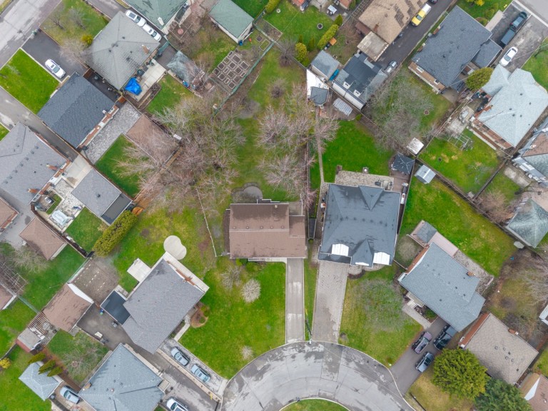 9 Camborne Avenue, Toronto, Ontario, Canada photo 47