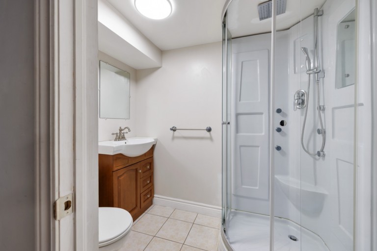 9 Camborne Avenue, Toronto, Ontario, Canada photo 39