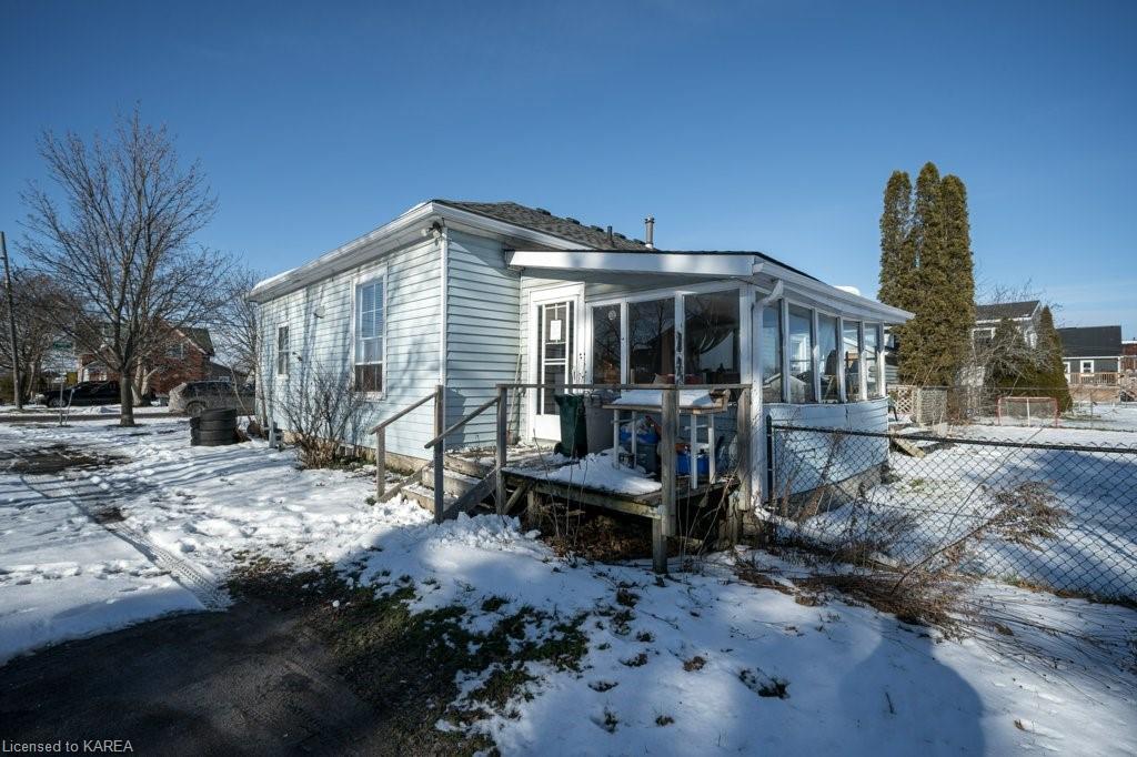 27 LYWOOD Street, Belleville, Ontario, Canada