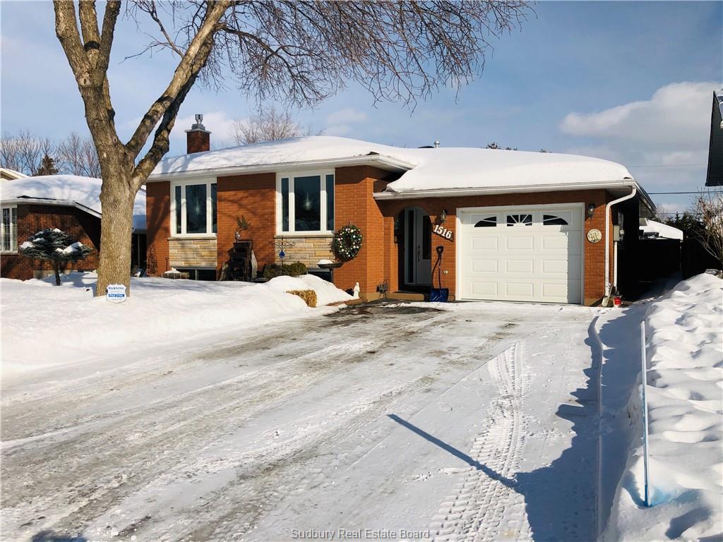 1516 Dearbourne Drive, Sudbury Ontario, Canada
