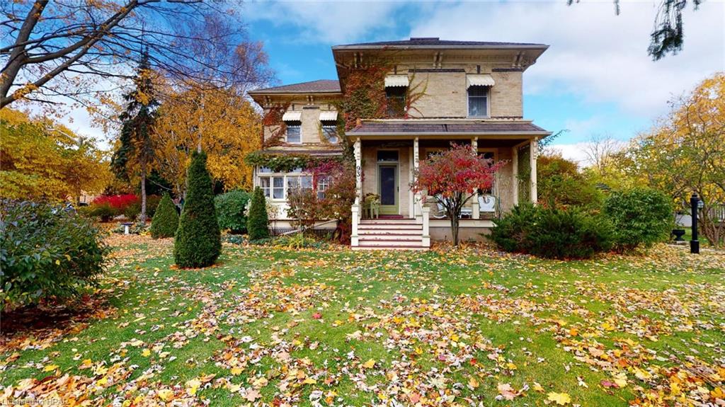 93 PRINCESS Street W, Clinton Ontario, Canada