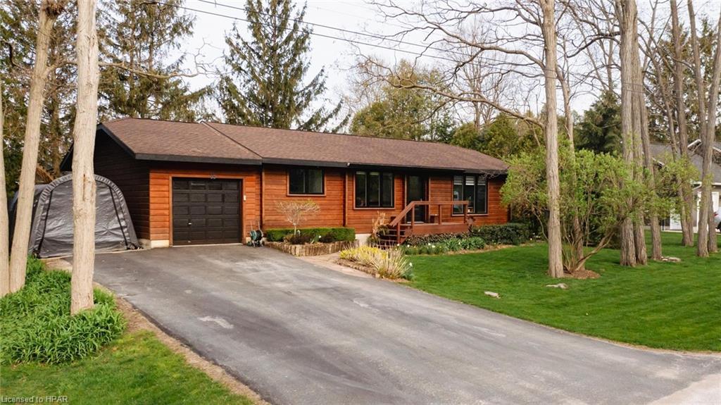 15 SARNIA Street, Bluewater, Ontario, Canada