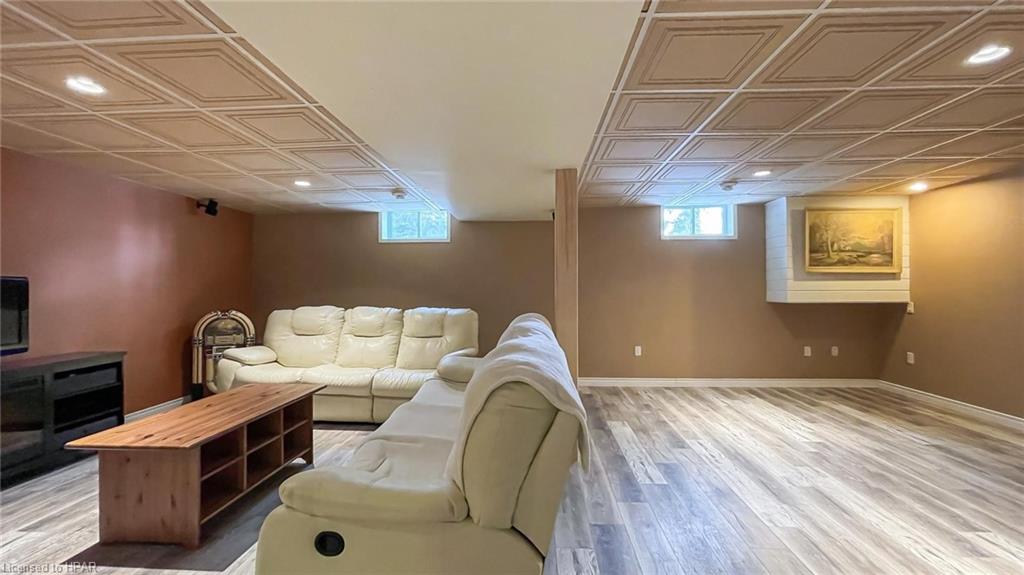 15 SARNIA Street, Bluewater, Ontario, Canada