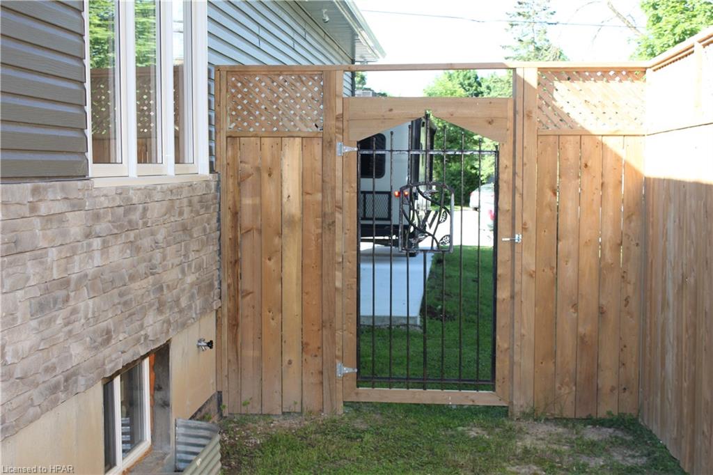 62 VICTORIA Boulevard, Vanastra, Ontario, Canada