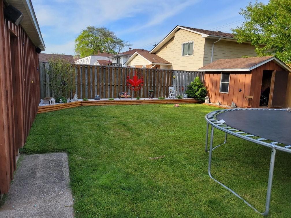 912 LONDON Road, Sarnia, Ontario, Canada