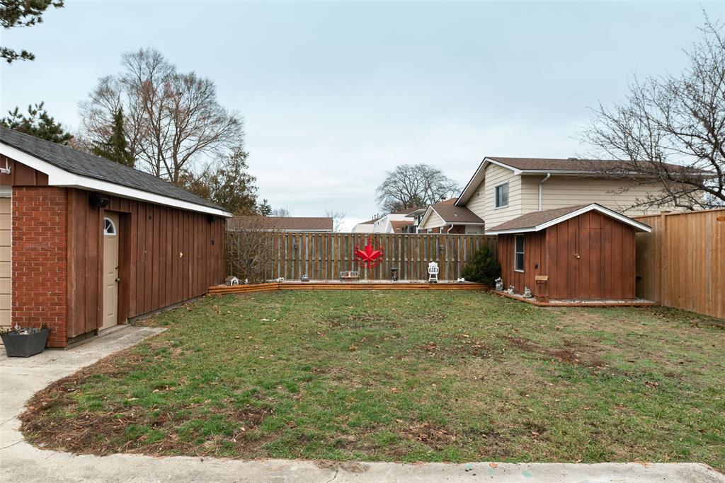 912 LONDON Road, Sarnia, Ontario, Canada
