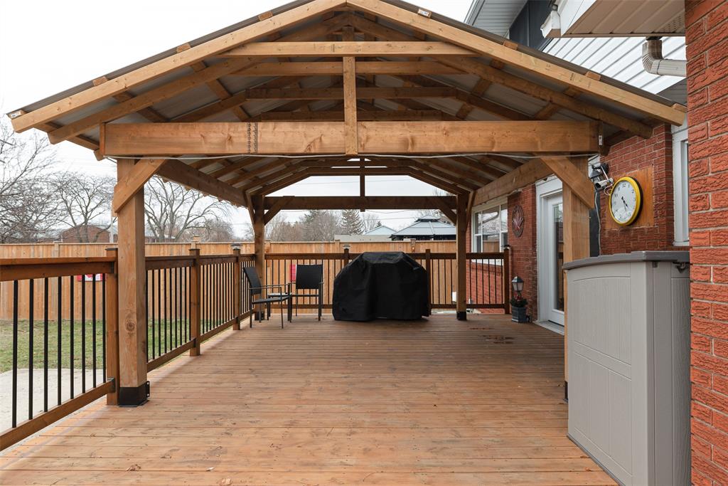 912 LONDON Road, Sarnia, Ontario, Canada