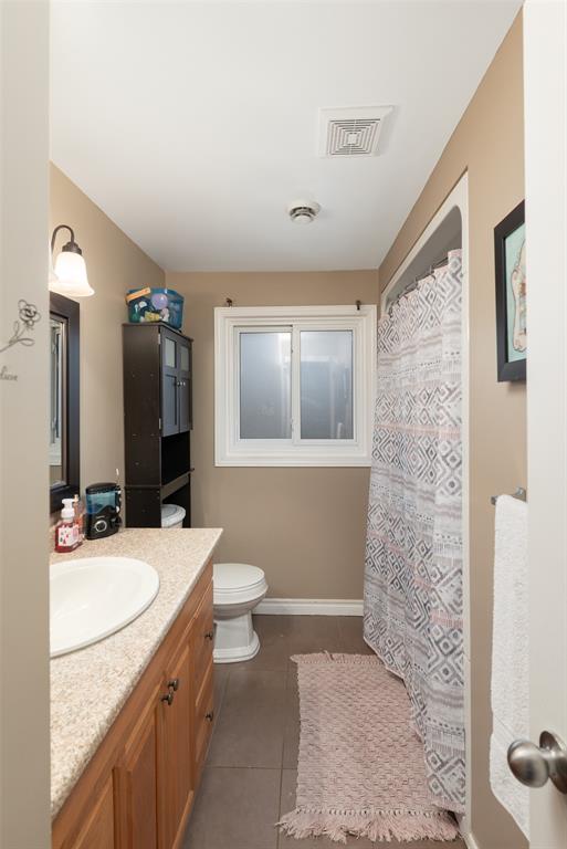 912 LONDON Road, Sarnia, Ontario, Canada