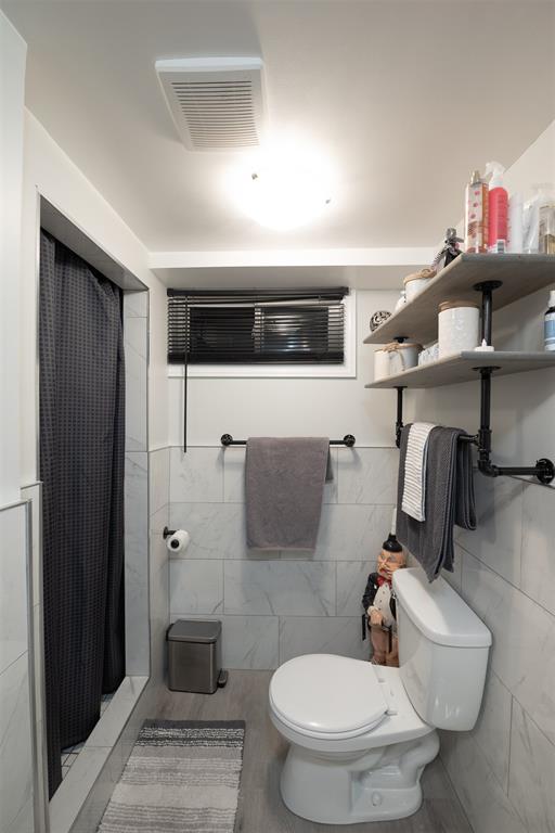 912 LONDON Road, Sarnia, Ontario, Canada