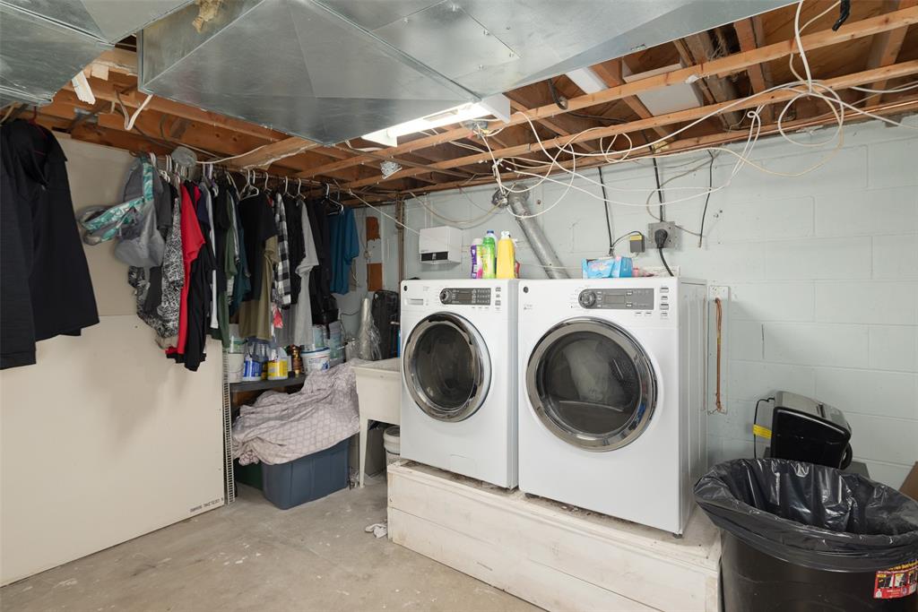 912 LONDON Road, Sarnia, Ontario, Canada