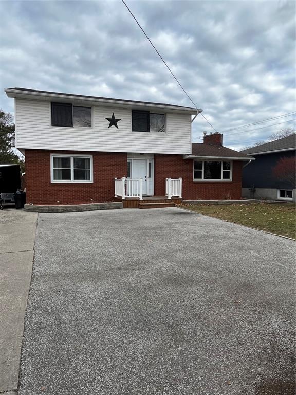 912 LONDON Road, Sarnia, Ontario, Canada