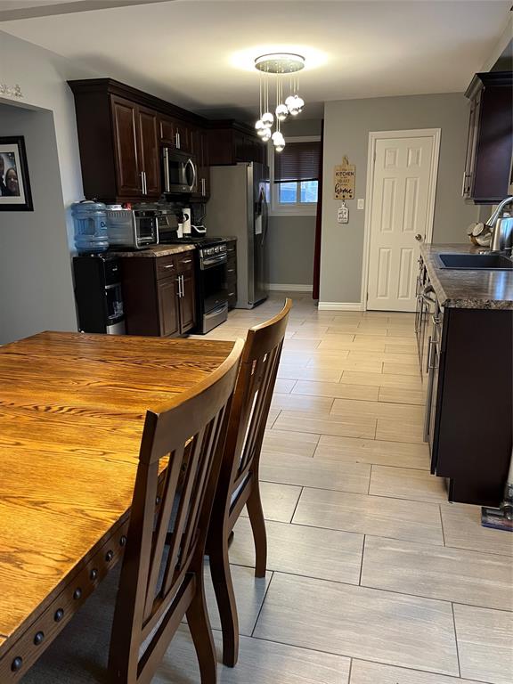 912 LONDON Road, Sarnia, Ontario, Canada