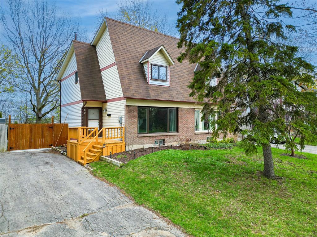 69 MAPLESTONE Avenue, Sarnia, Ontario, Canada