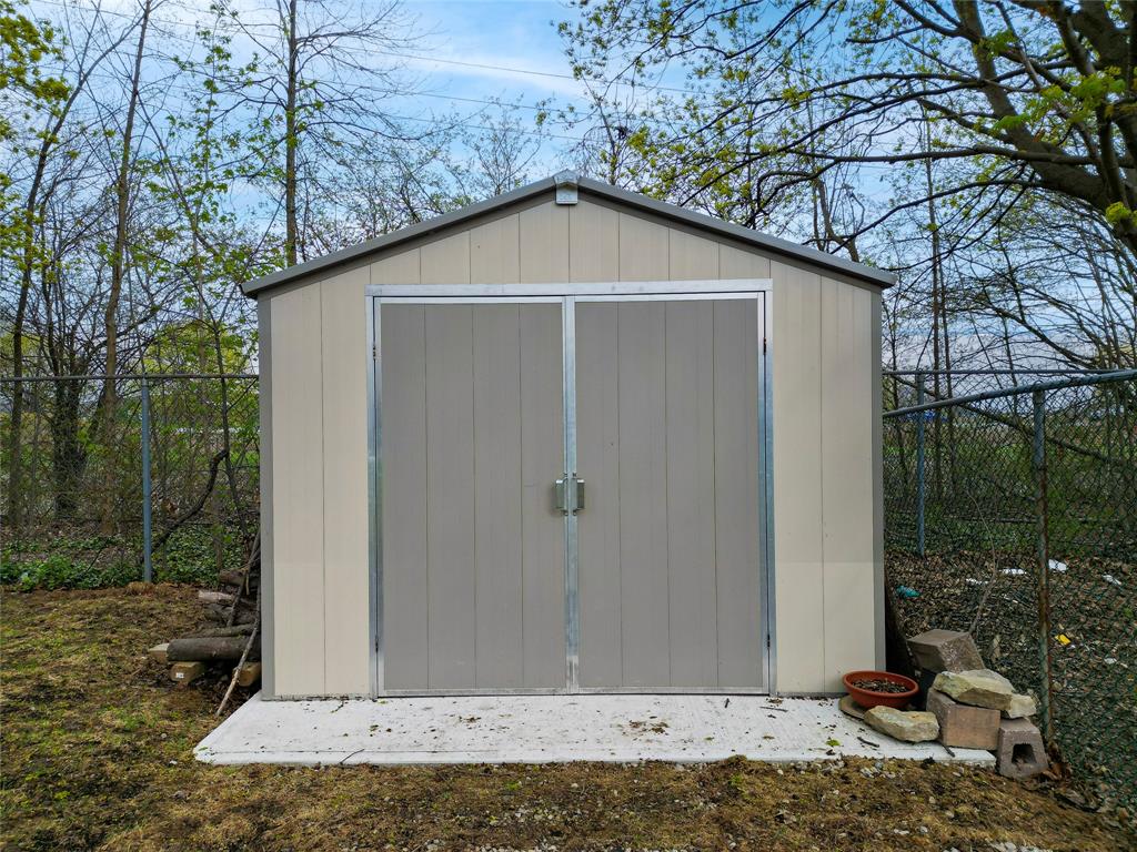 69 MAPLESTONE Avenue, Sarnia, Ontario, Canada