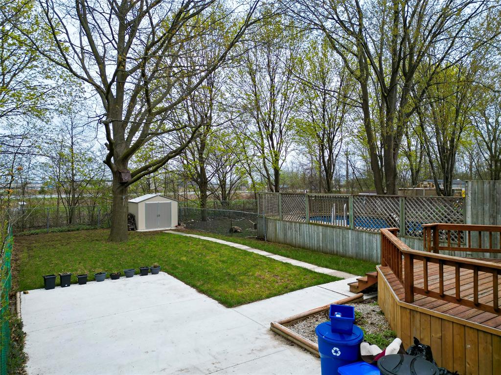69 MAPLESTONE Avenue, Sarnia, Ontario, Canada