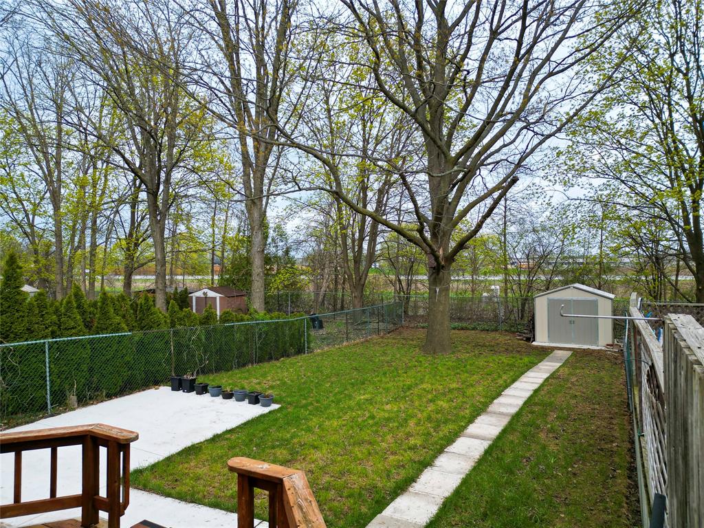 69 MAPLESTONE Avenue, Sarnia, Ontario, Canada