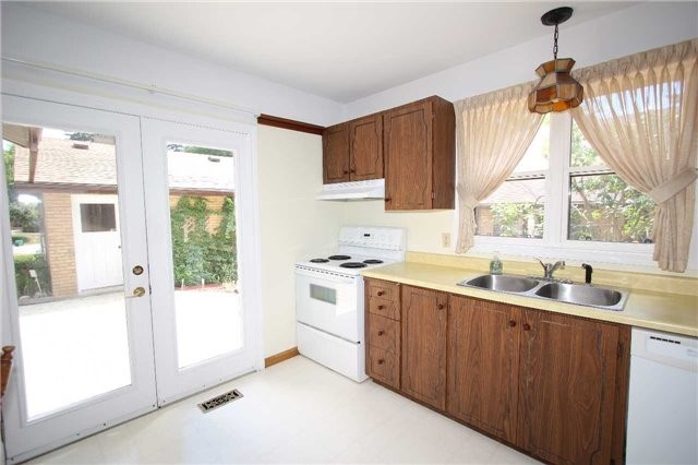 10 Country Lane, Brock Ontario, Canada