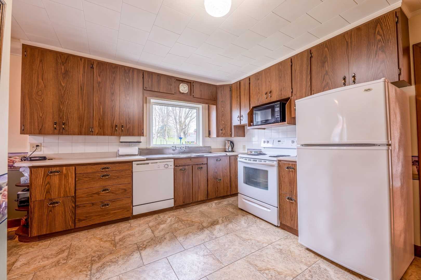 151 Cameron St W, Brock Ontario, Canada
