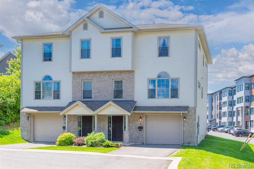 4 Hillside Lane, Fredericton, New Brunswick, Canada
