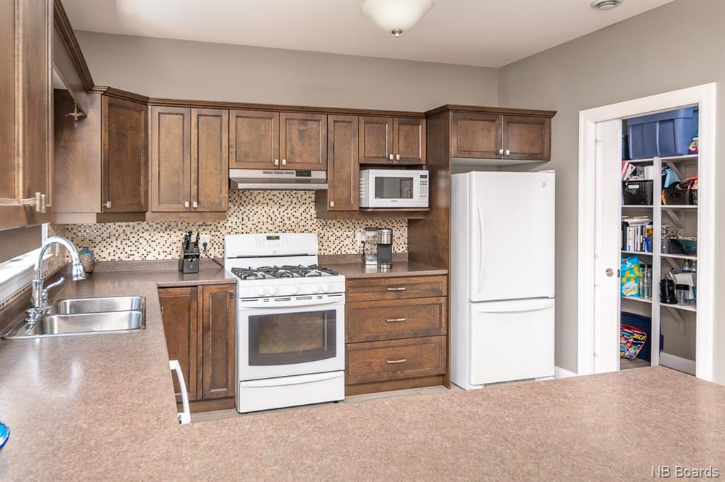 4 Hillside Lane, Fredericton, New Brunswick, Canada