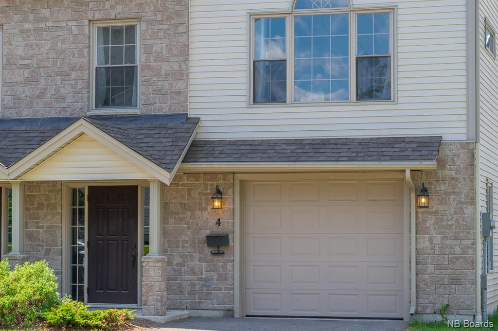 4 Hillside Lane, Fredericton, New Brunswick, Canada