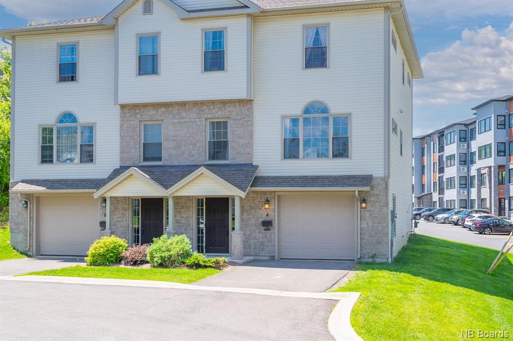 4 Hillside Lane, Fredericton, New Brunswick, Canada