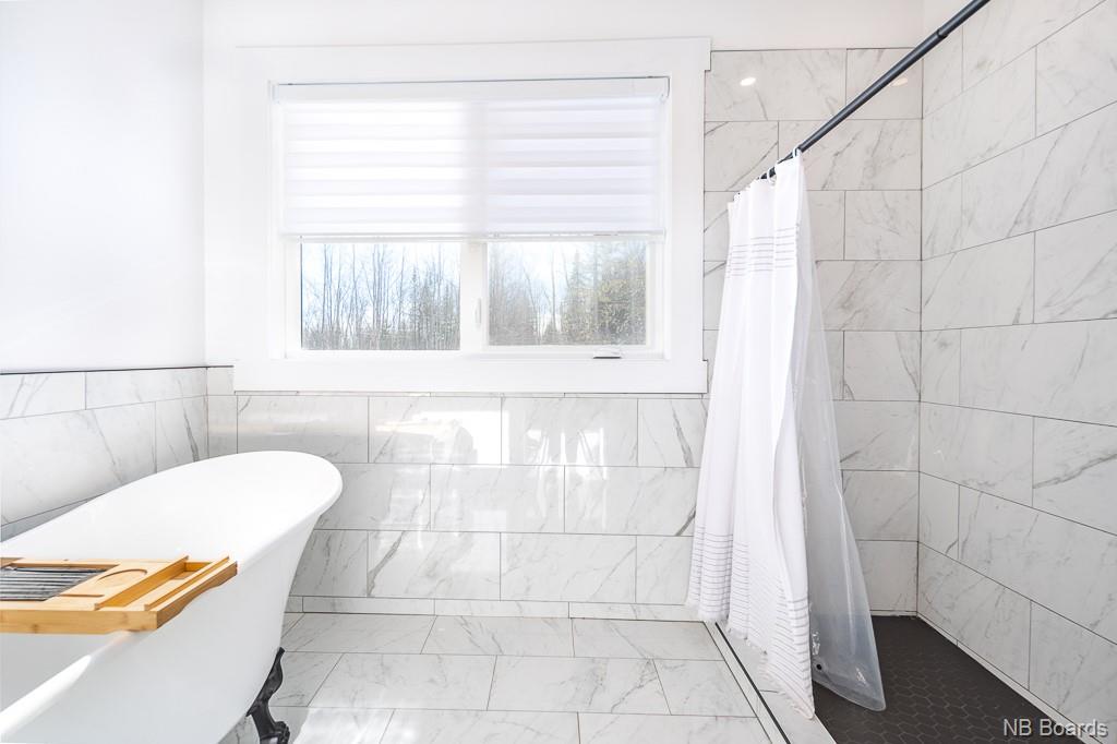 8 Caleah Lane, Hanwell, New Brunswick, Canada