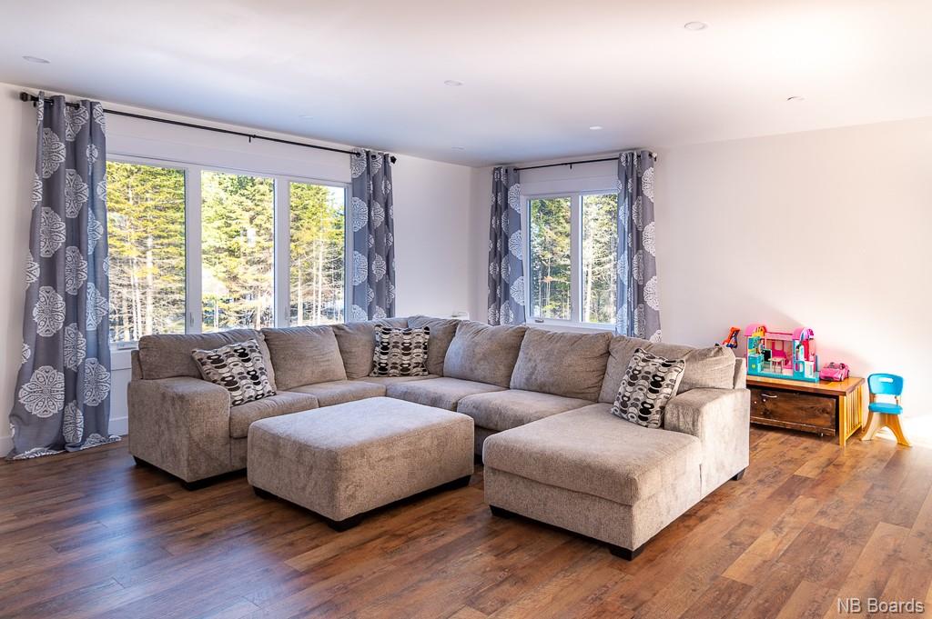 8 Caleah Lane, Hanwell, New Brunswick, Canada