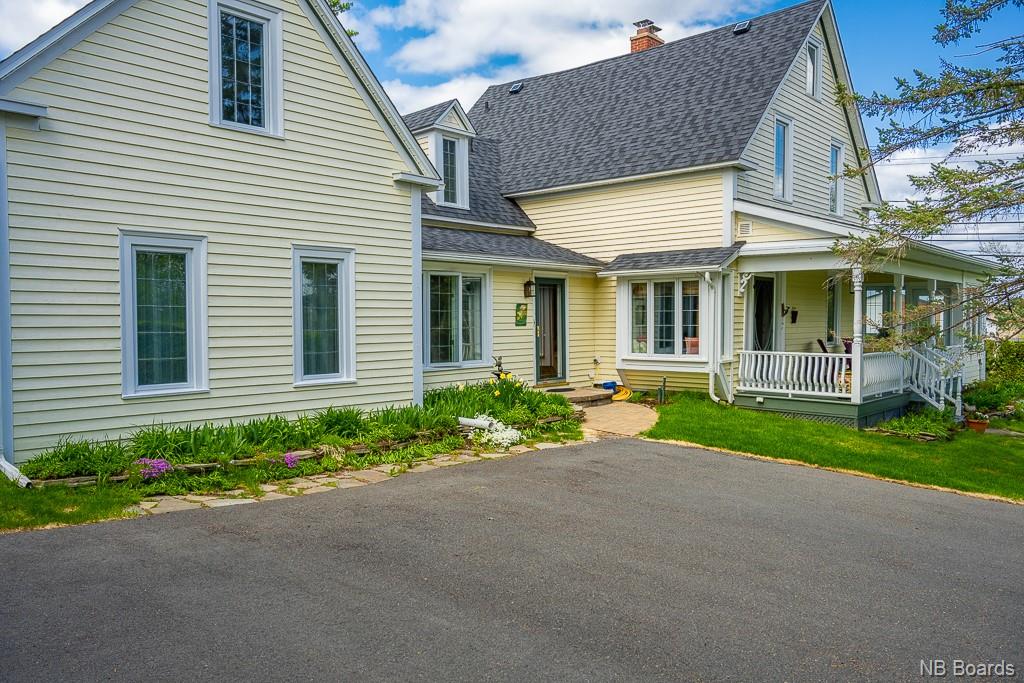 1586 Lincoln Road, Fredericton, New Brunswick, Canada
