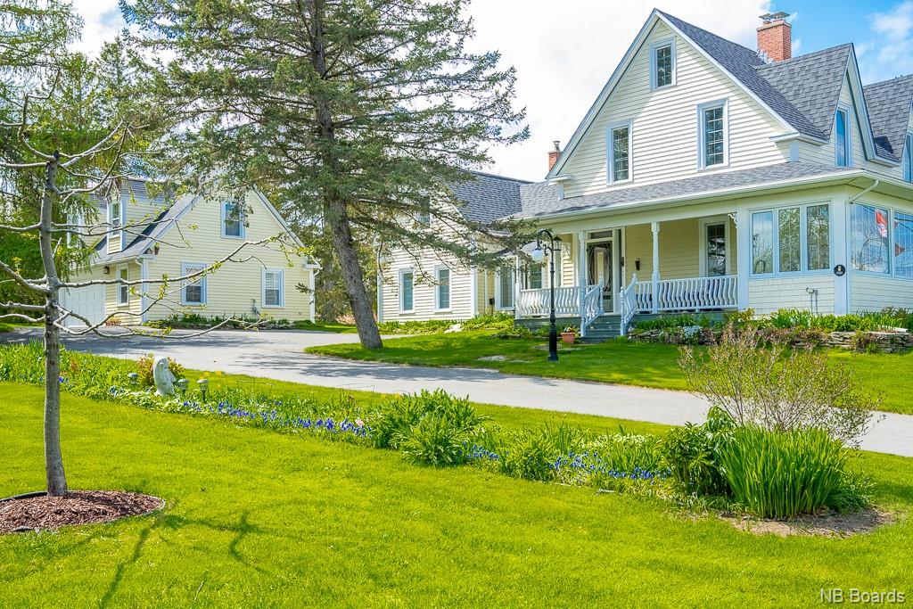 1586 Lincoln Road, Fredericton, New Brunswick, Canada
