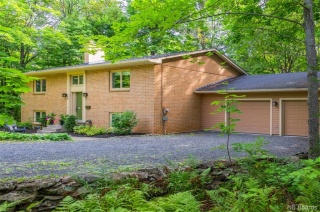 140 Riverview Drive, Fredericton New Brunswick, Canada
